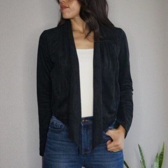 Arden B Jackets & Blazers - Arden B Black Suede Cropped Open Jacket Size XS